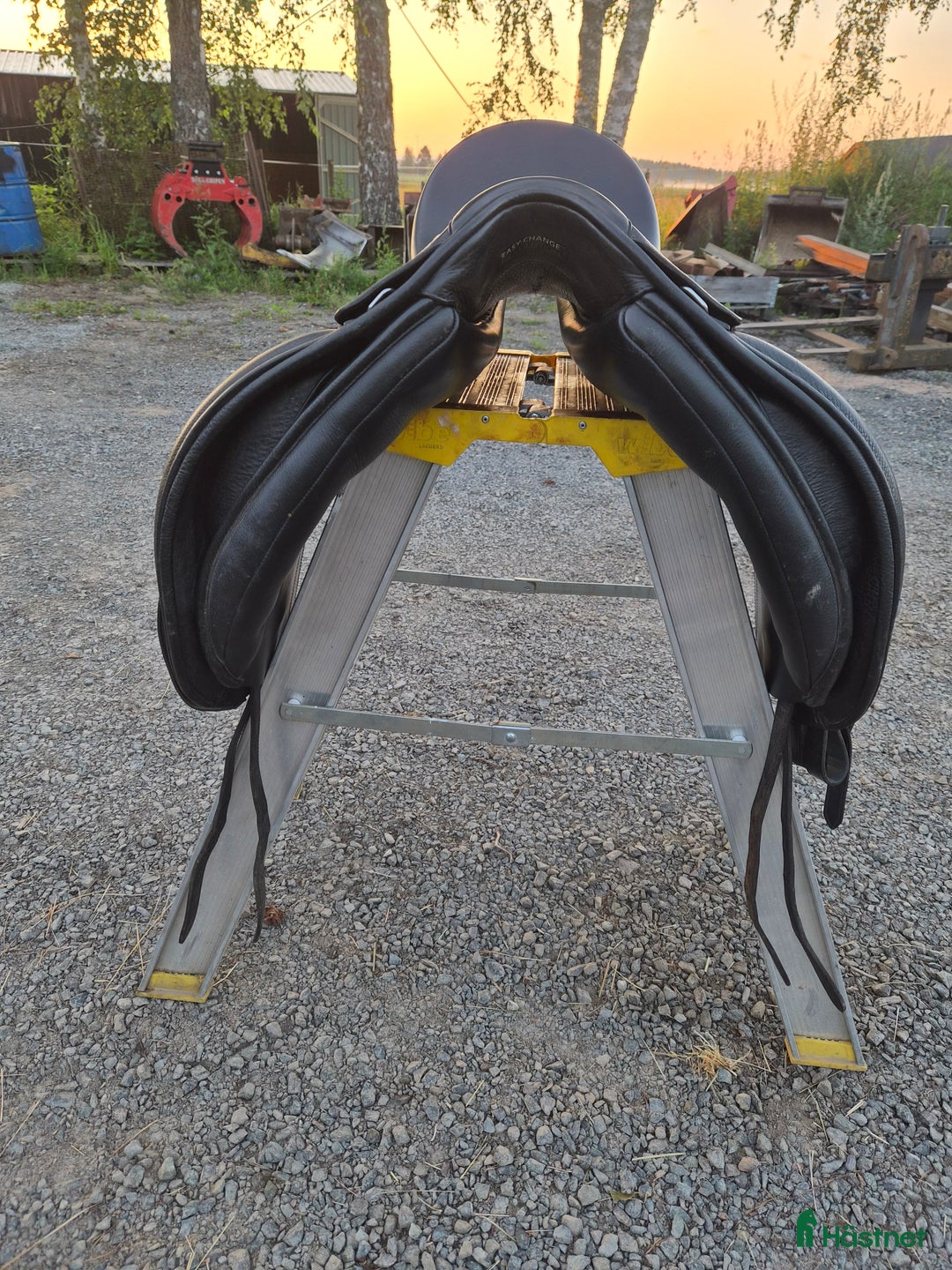 Sadlar hästutrustning till salu: Bates Isabelle Werth i Dala-Järna - Annons 9