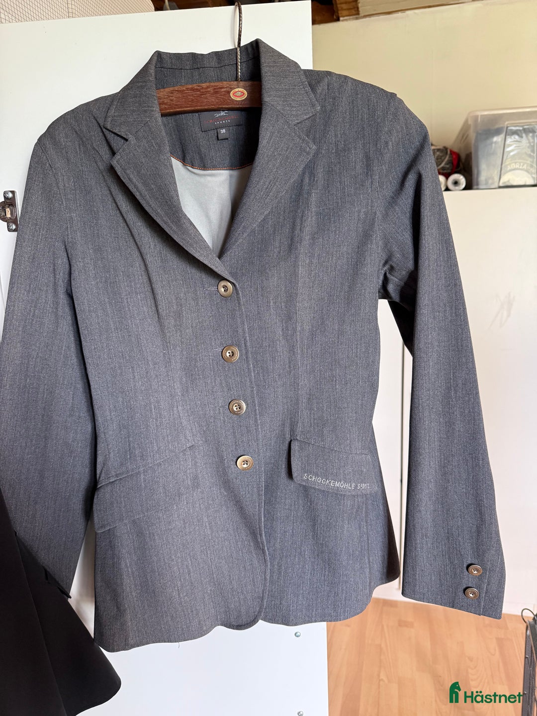 Jackor & Kavajer ryttarutrustning till salu: Frack, kavajer, ridbyxor  i Julita - Annons 6