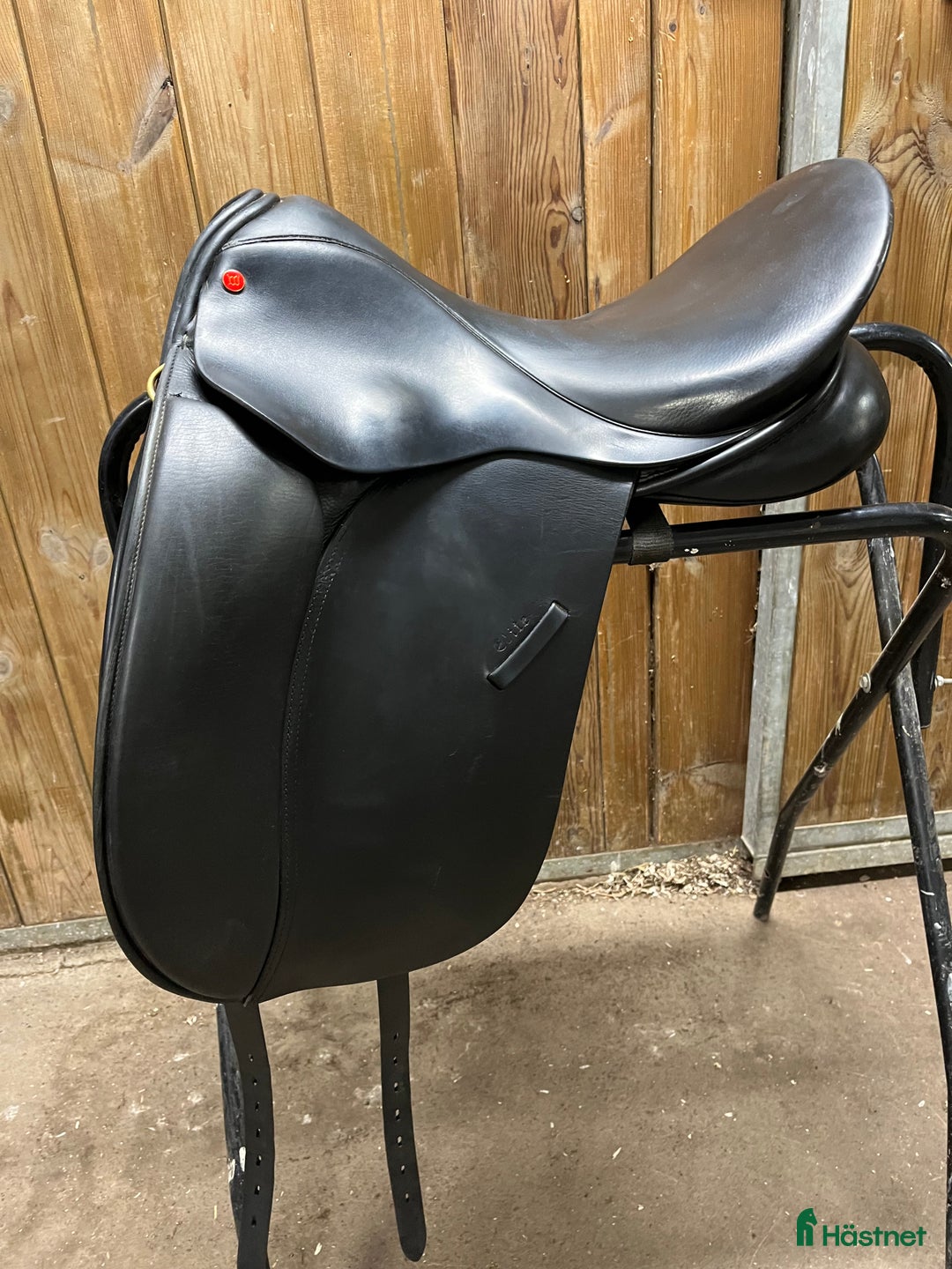 Sadlar hästutrustning till salu: Wellington Elite Dressyrsadel 16,5” i Bromma - Annons 1