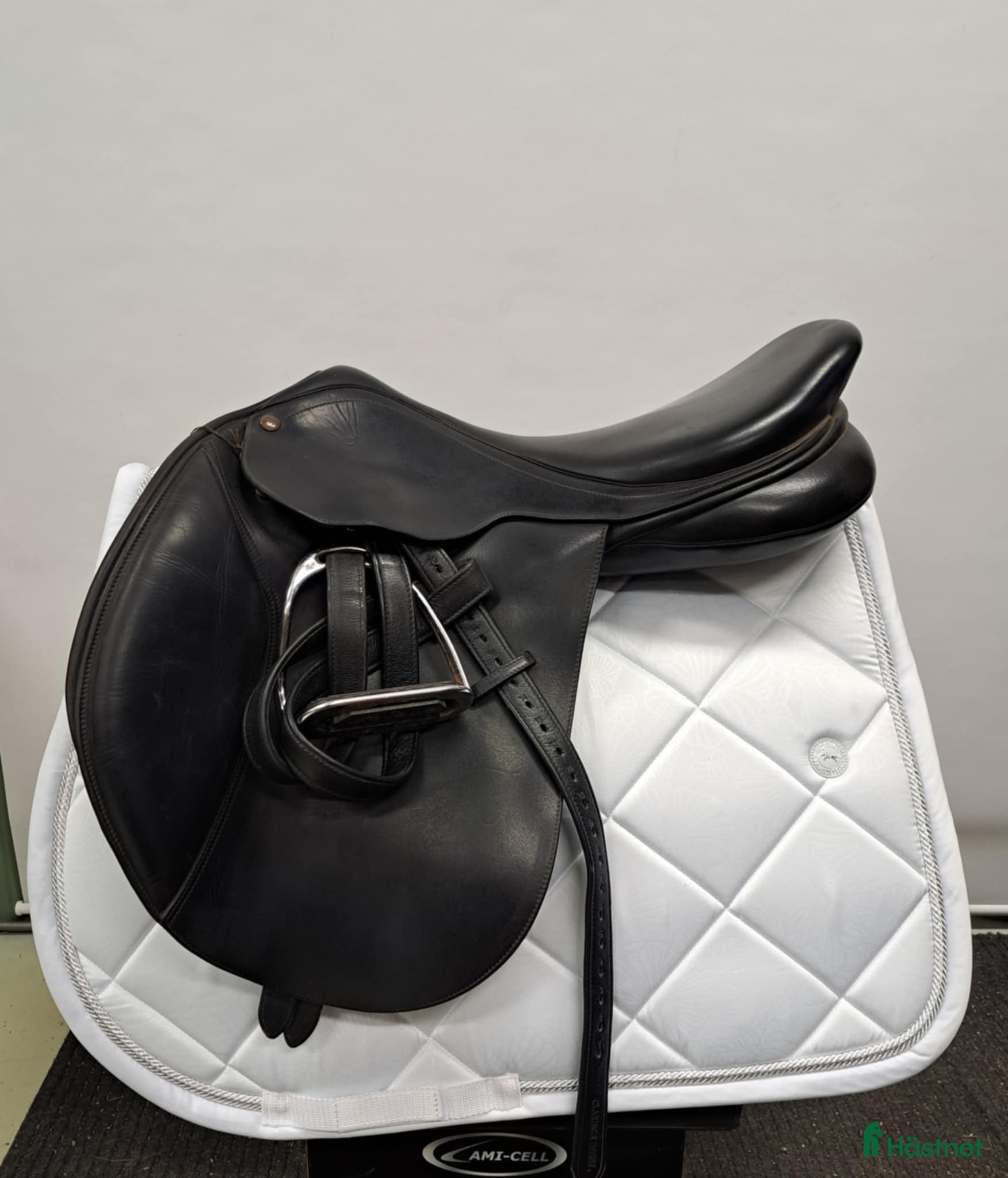 Sadlar hästutrustning Bates Caprilli 17,5 i Färnäs - Annons 3