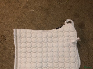 Schabrak & Vojlockar hästutrustning till salu: nästan nytt dressyr schabrak i Vreta Kloster - Annons 12