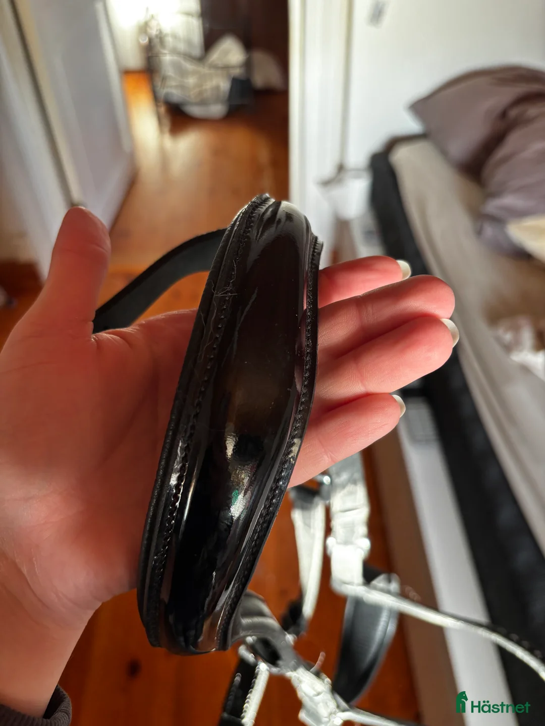 Träns hästutrustning till salu: Fint träns med lakknosgrimma i Indal - Annons 2