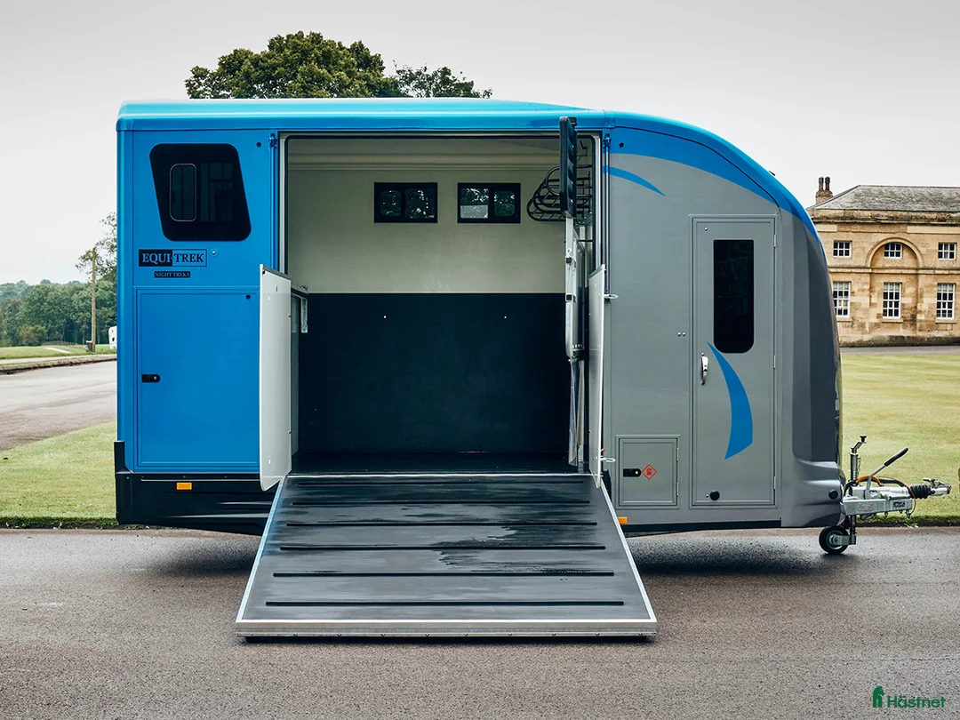 Hästtransporter  fordon & transport till salu: Equi Trek Night Treka i Kareby - Annons 4