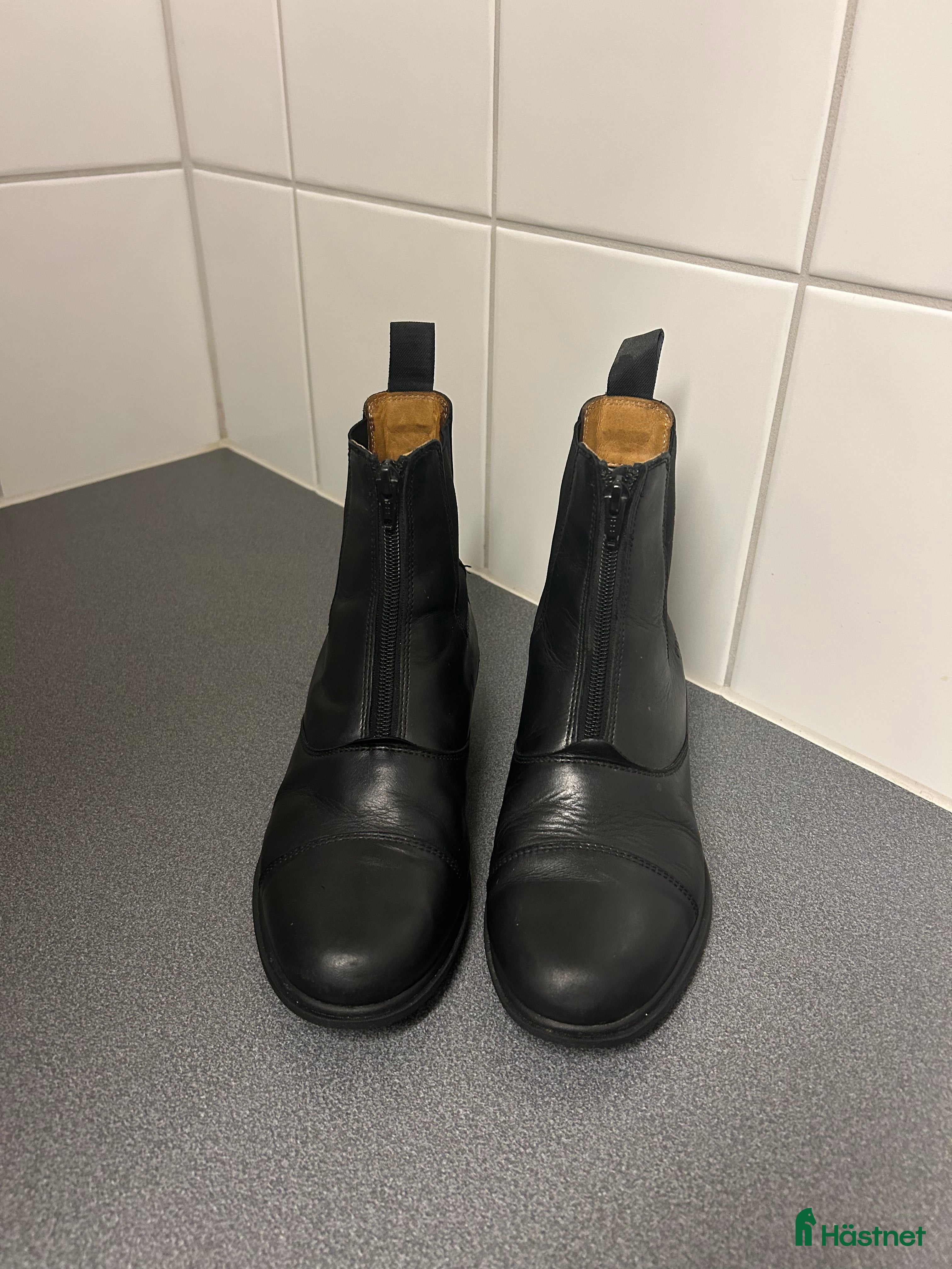 Ridstövlar ryttarutrustning till salu: Ridskor säljes strl 38 i Kungälv - Annons 7