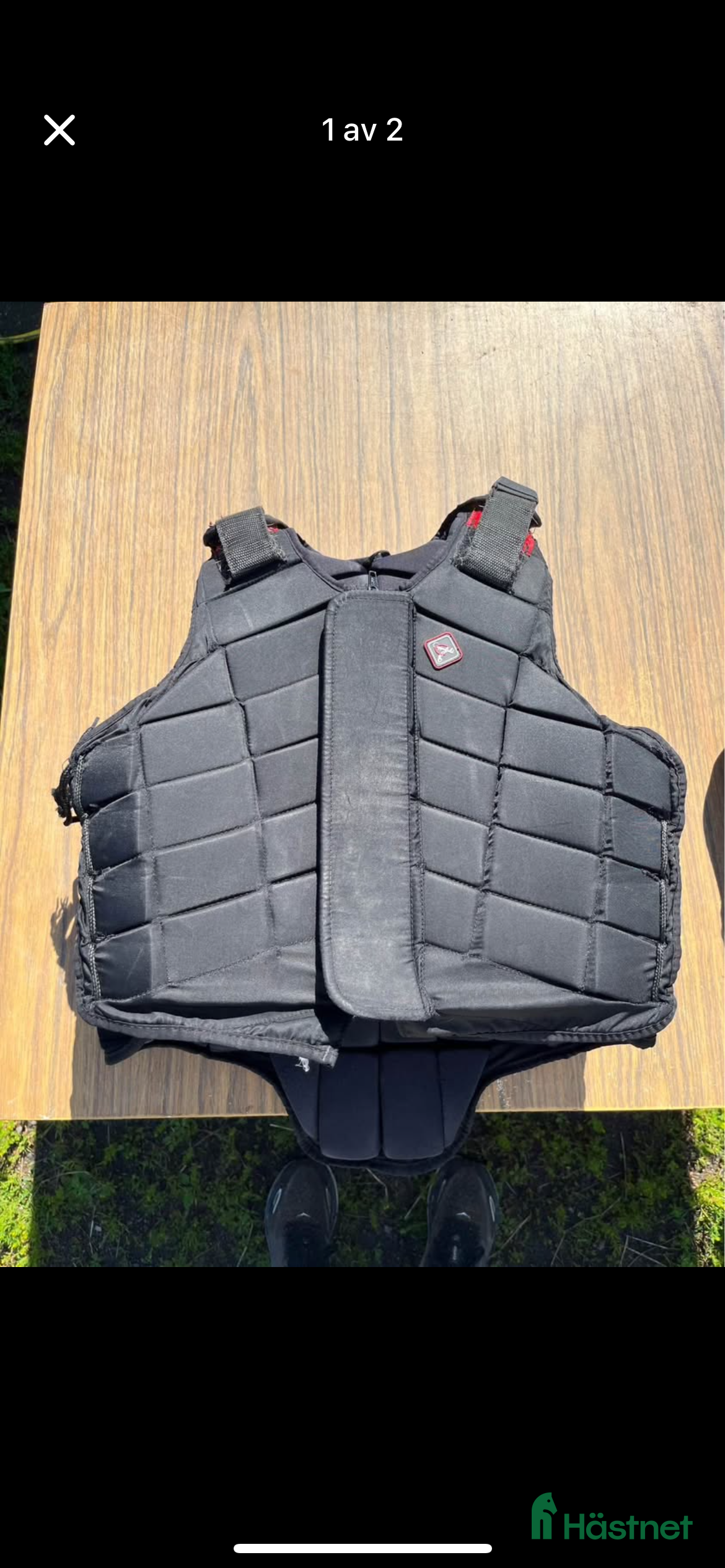 Säkerhetsvästar ryttarutrustning till salu: Svart säkerhetsväst  i Skepplanda - Annons 1