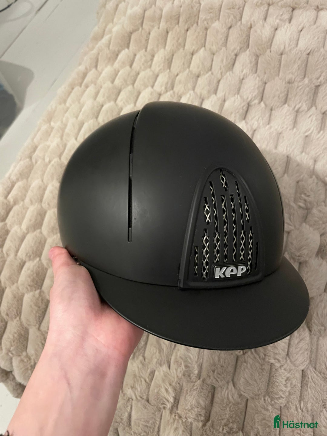 Hjälmar ryttarutrustning till salu: Kep hjälm  - Annons 2