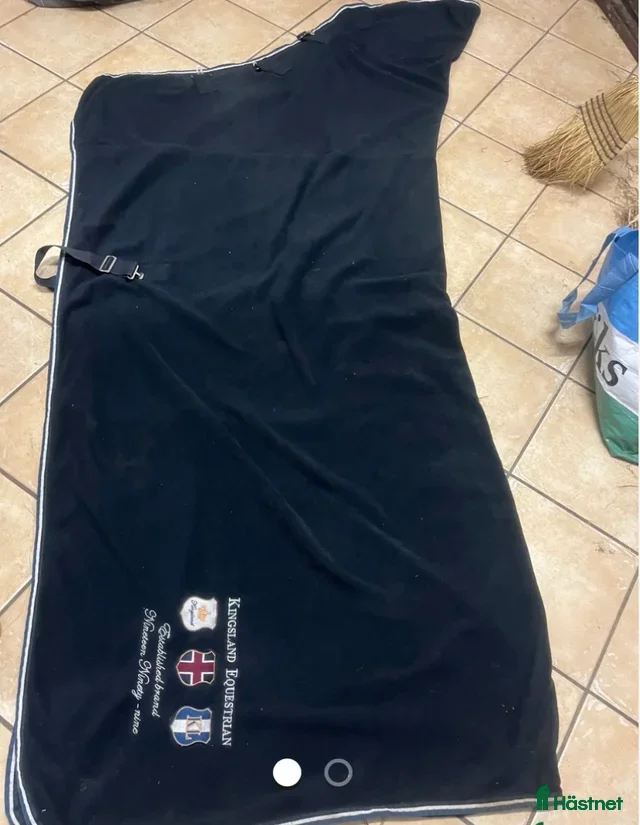 Täcken hästutrustning till salu: Täcken mm i Skurup - Annons 7