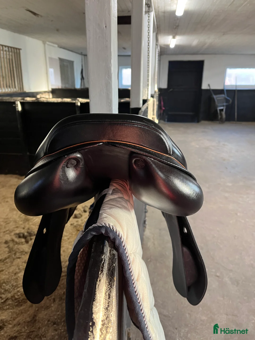 Sadlar hästutrustning till salu: Equipe hoppsadel linnea i Kungälv - Annons 2