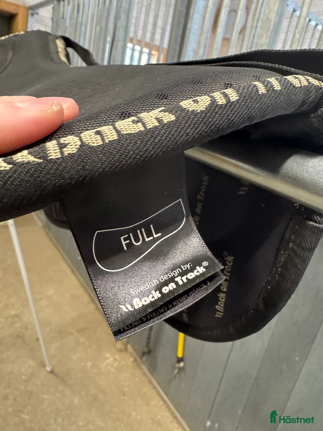 Sadeltillbehör hästutrustning till salu: Back on Track Sadelpadd - Annons 2