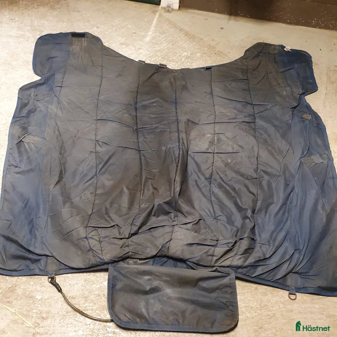 Täcken hästutrustning till salu: Horseware Amigo Hero 6 plus heavy 6.3/140 i Tranås - Annons 5