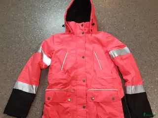 Jackor & Kavajer ryttarutrustning till salu: Reflexjacka i Kalix - Annons 8