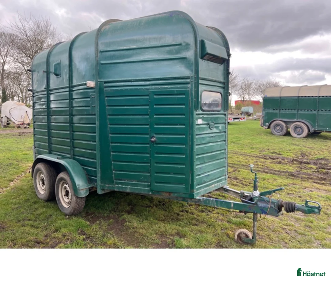Hästtransporter  fordon & transport till salu: SÖKER gammal Rice Beaufort Treble Bygga foodtruck i Göteborg - Annons 1