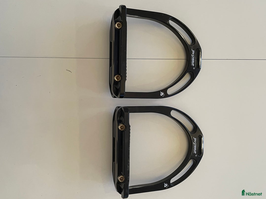 Stigbyglar hästutrustning till salu: Jin Stirups i Sävedalen - Annons 2