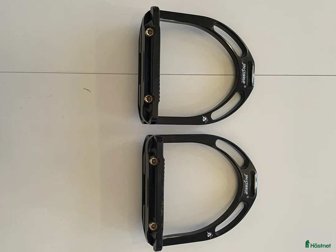 Stigbyglar hästutrustning till salu: Jin Stirups - Annons 2