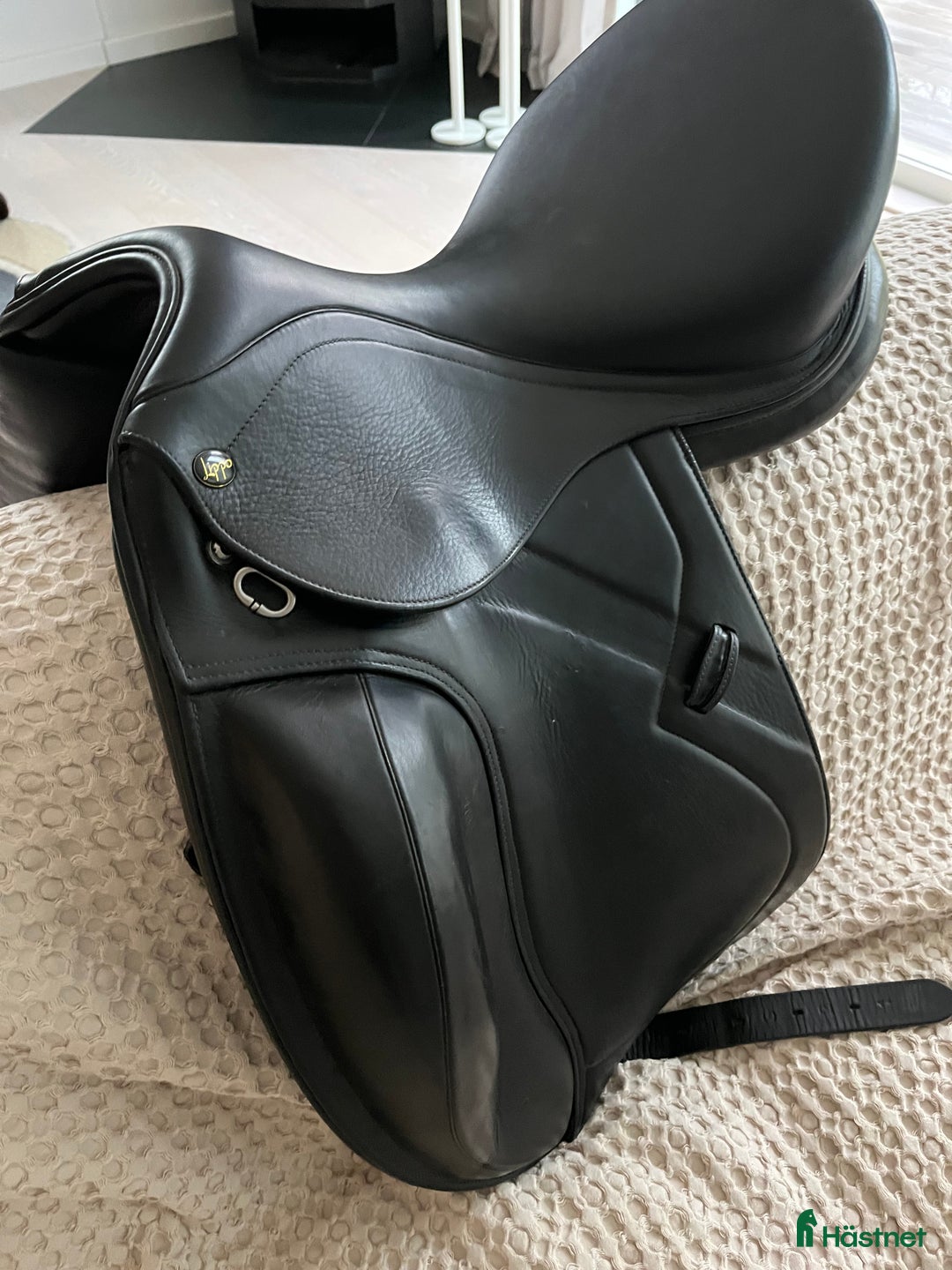 Sadlar hästutrustning till salu: Lippo Supreme Azzario 16,5 i Huddinge - Annons 2