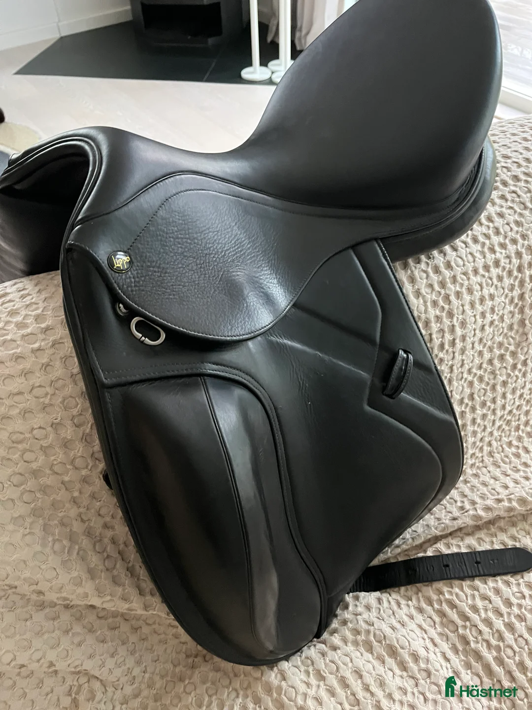 Sadlar hästutrustning till salu: Lippo Supreme Azzario 16,5 i Huddinge - Annons 2