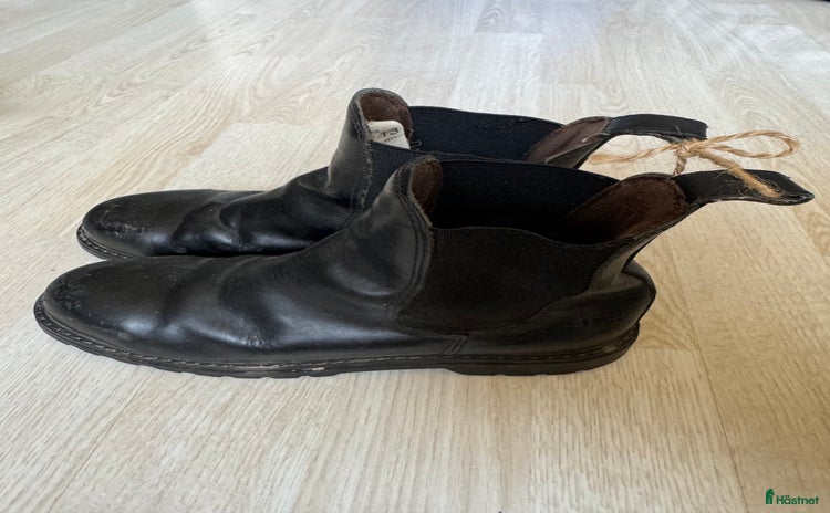 Ridstövlar ryttarutrustning till salu: Stallskor barn i Finspång - Annons 9