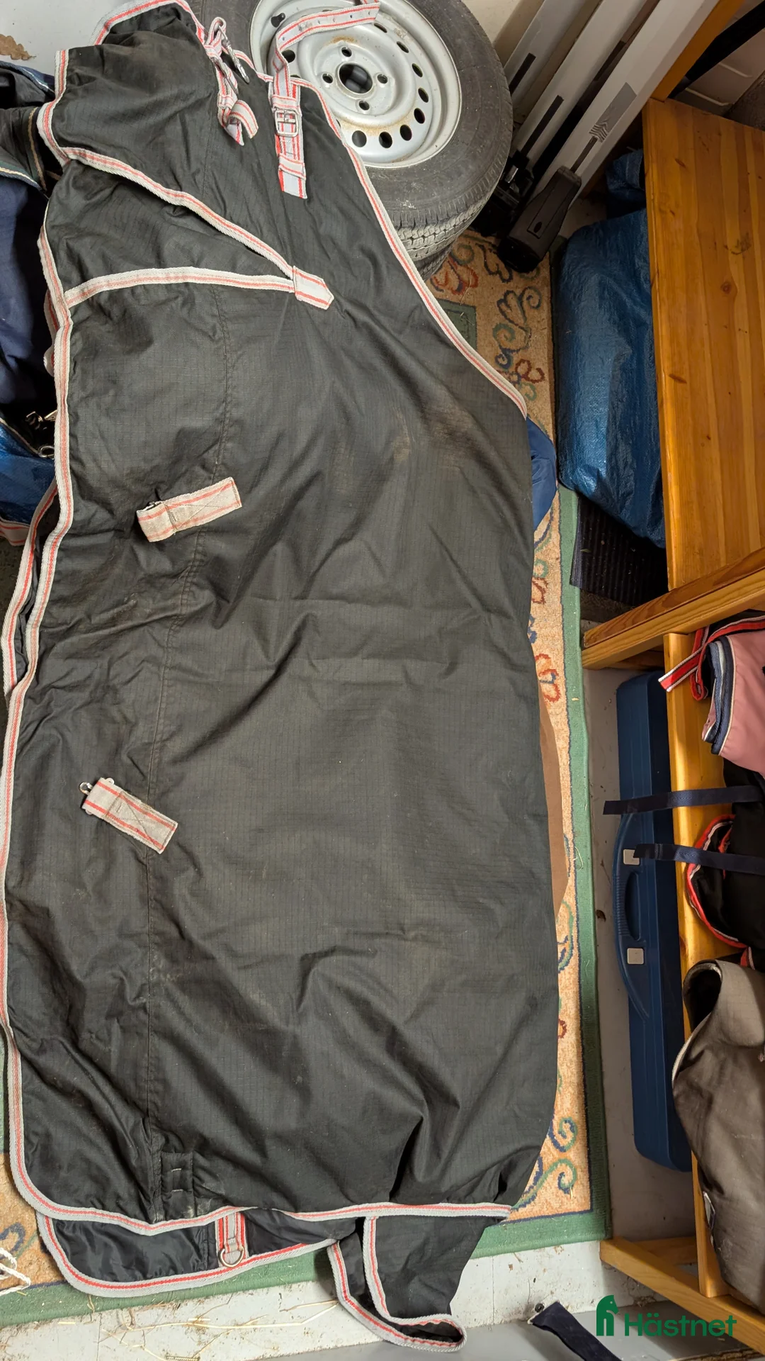 Täcken hästutrustning till salu: Tjockt vintertäcke 135 cm i Skepplanda - Annons 1