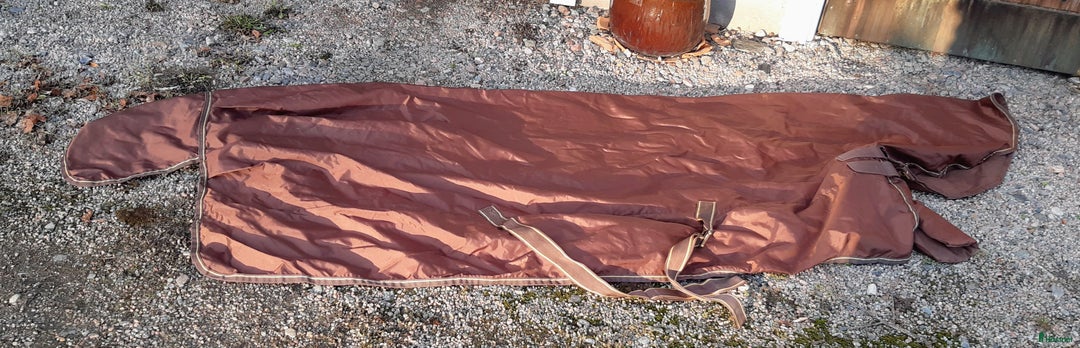 Täcken hästutrustning till salu: Bucas med fast hals stl. 140 i Sollebrunn - Annons 2