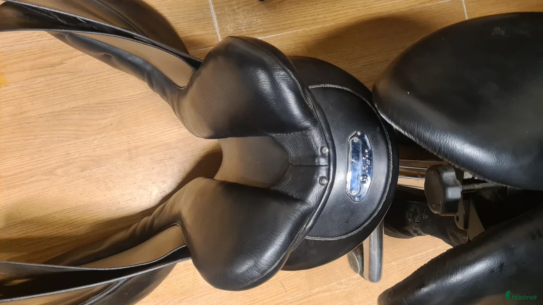 Sadlar hästutrustning till salu: Kieffer Inzell Exclusive i Hamneda - Annons 2