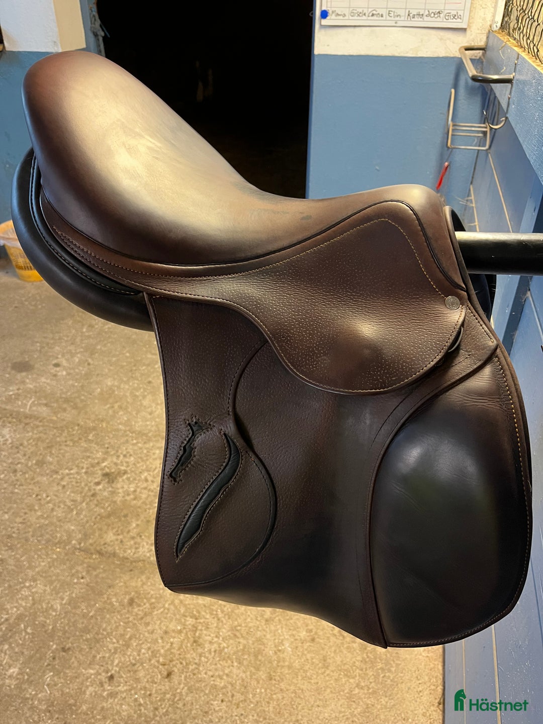Sadlar hästutrustning till salu: Mycket välvårdad Antares hoppsadel i Dalsjöfors - Annons 3