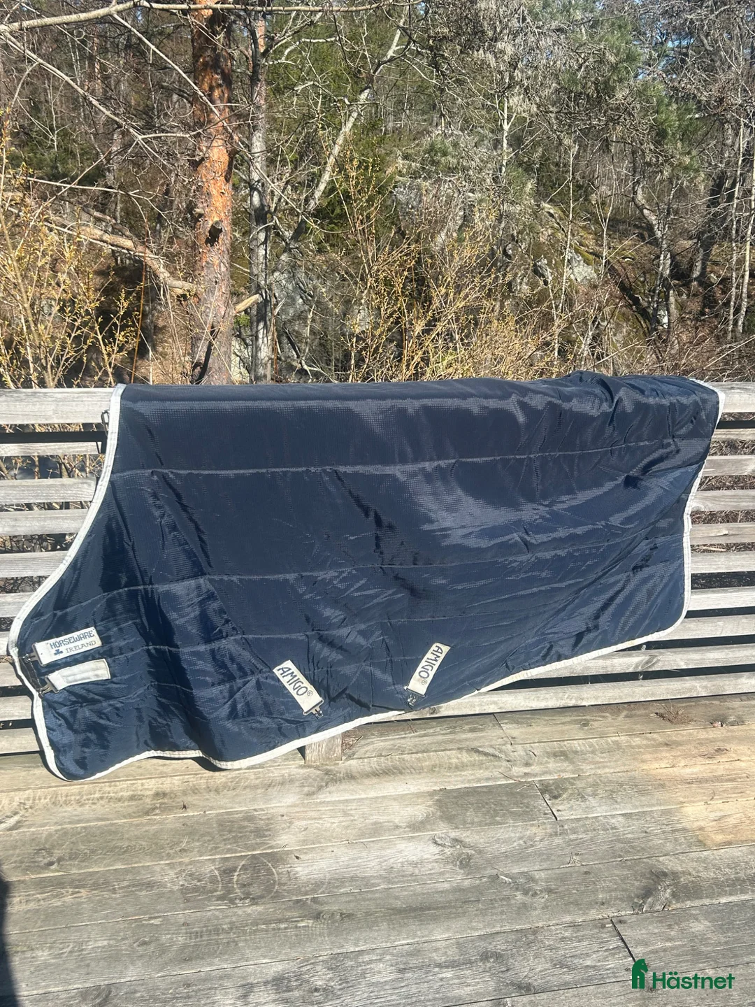 Täcken hästutrustning till salu: Amigo Horseware 200 g - Annons 1