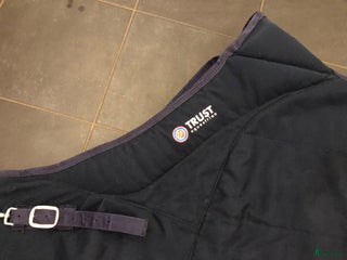 Täcken hästutrustning till salu: Stalltäcke Trust/Tetris 200 g storlek 125 i Härryda - Annons 19