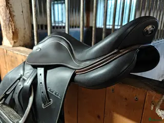 Sadlar hästutrustning till salu: Lippo Smart 15" i Larv - Annons 3