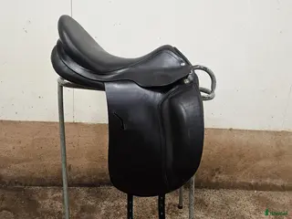 Sadlar hästutrustning Mycket välvårdad Prestige Roma - Annons 12