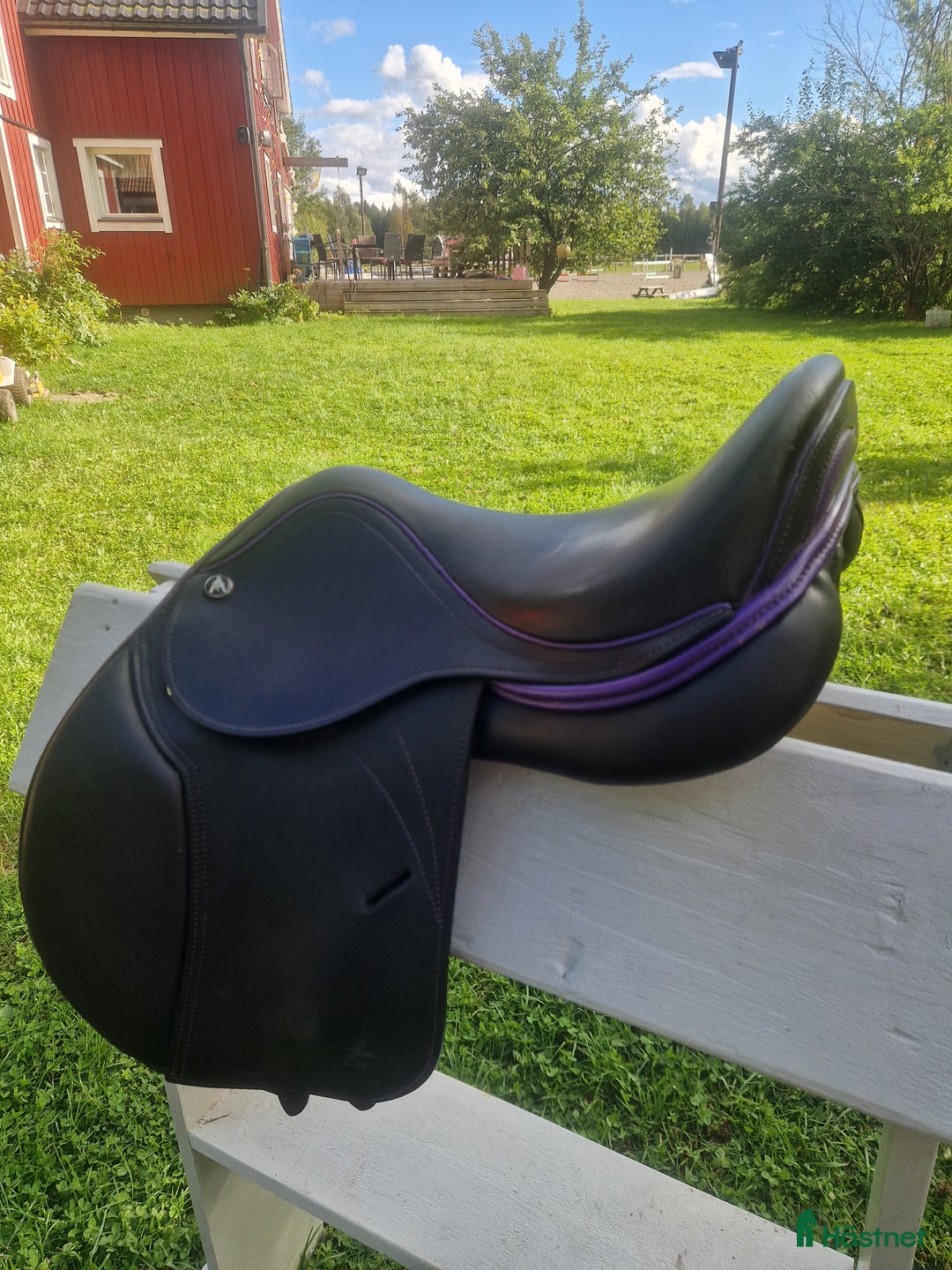 Sadlar hästutrustning till salu: Ponnysadel hoppning 15 tum  i Månkarbo - Annons 4