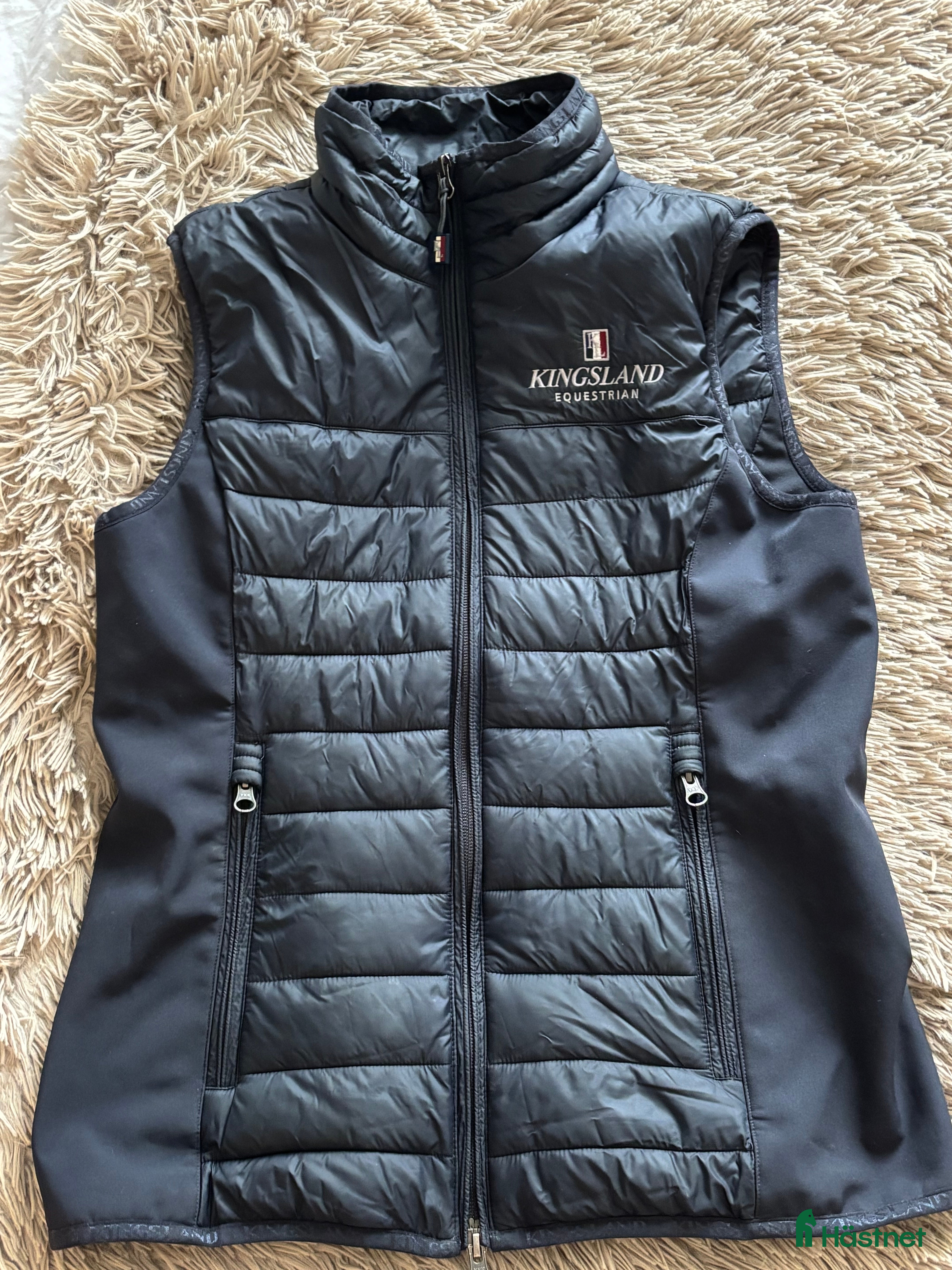 Jackor & Kavajer ryttarutrustning till salu: Kingsland väst  - Annons 9