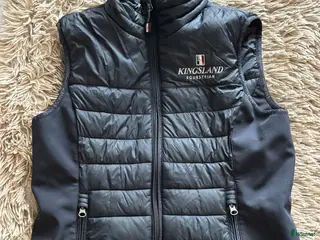 Jackor & Kavajer ryttarutrustning till salu: Kingsland väst - Annons 9