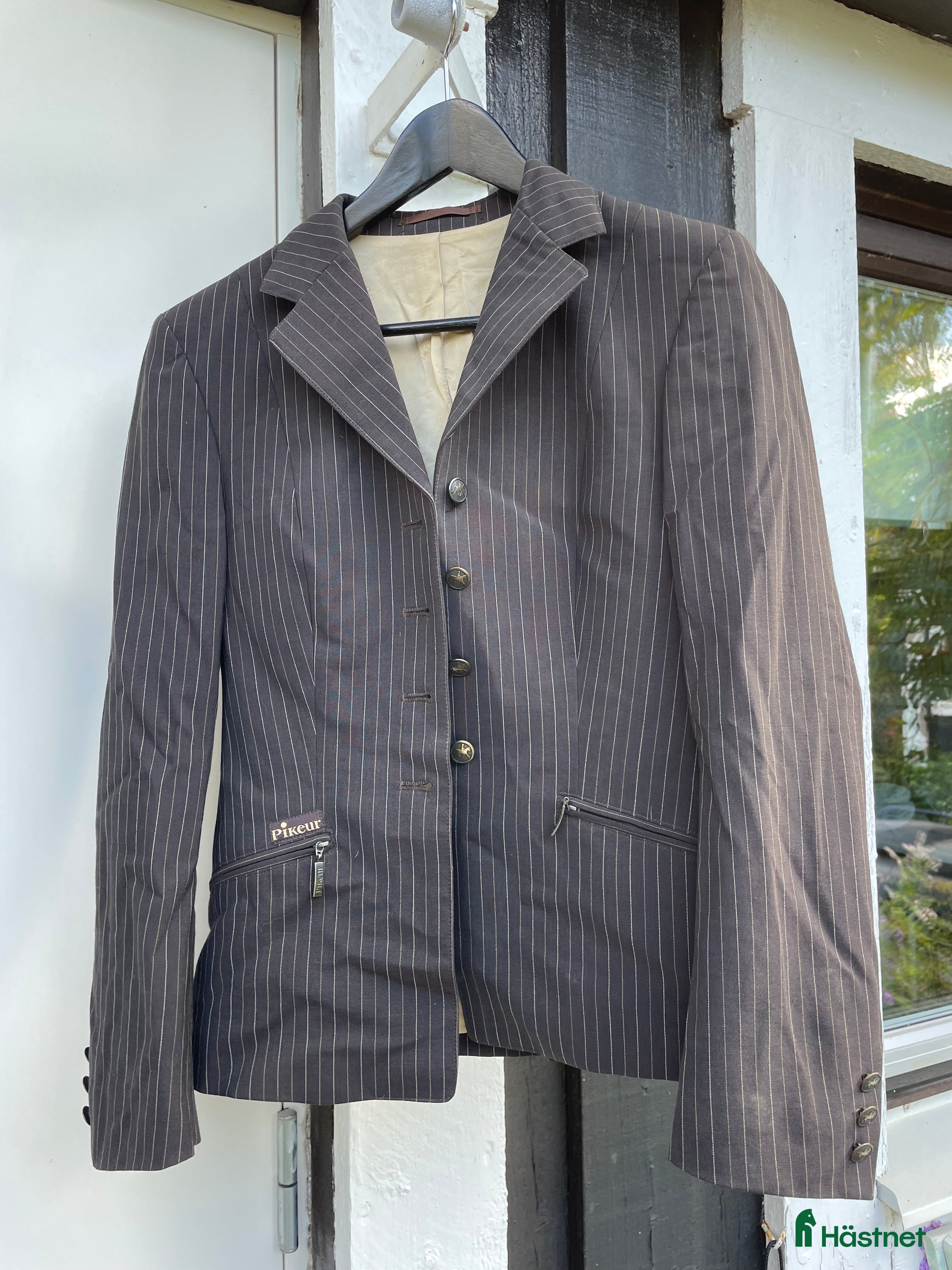 Jackor & Kavajer ryttarutrustning till salu: Tävlingskavaj i Askim - Annons 10