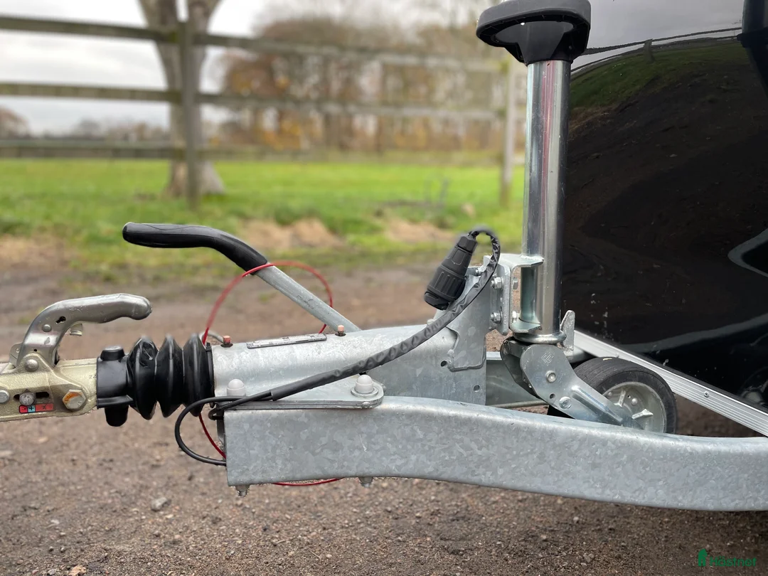 Hästtransporter  fordon & transport till salu: Touring Country, frontutlastning, sparsamt använd i Strandbaden - Annons 22