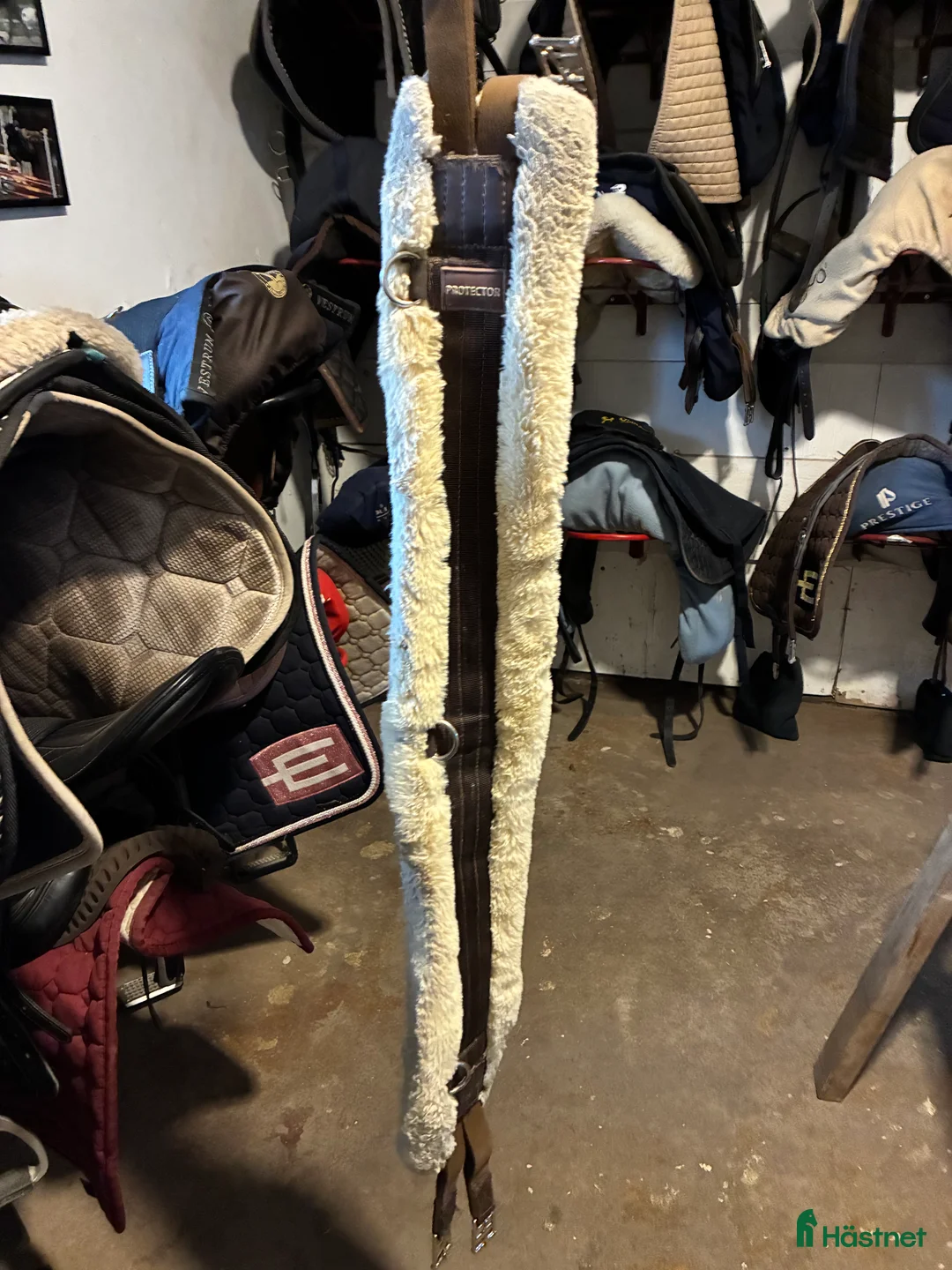 Sadeltillbehör hästutrustning till salu: Fluff jord 130cm - Annons 1