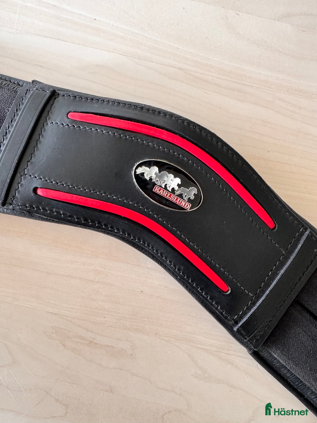 Sadeltillbehör hästutrustning till salu: Karlslund anatomisk lädergjord 55cm i Tjureda - Annons 2