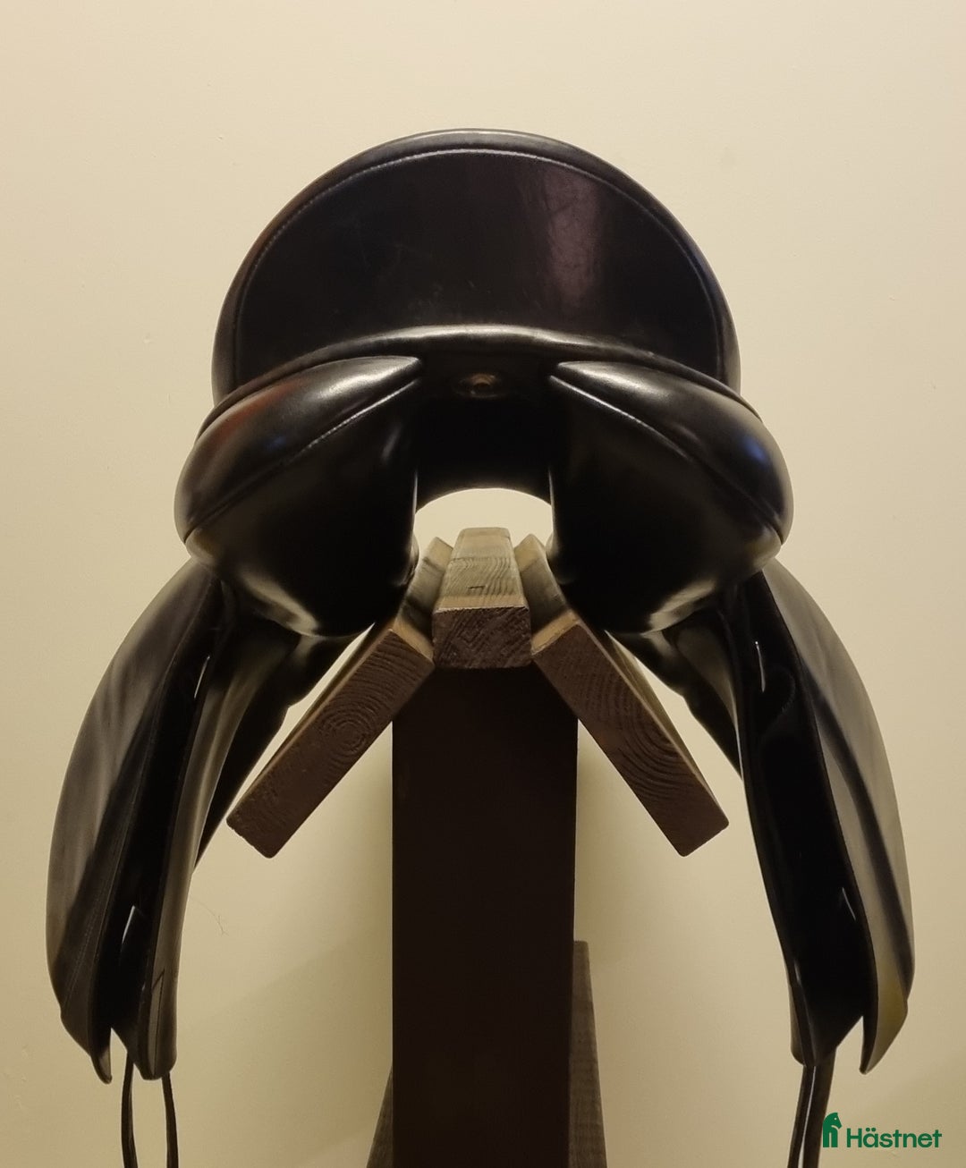 Sadlar hästutrustning till salu: Ullstoppad Bates Caprilli  i Allerum - Annons 3