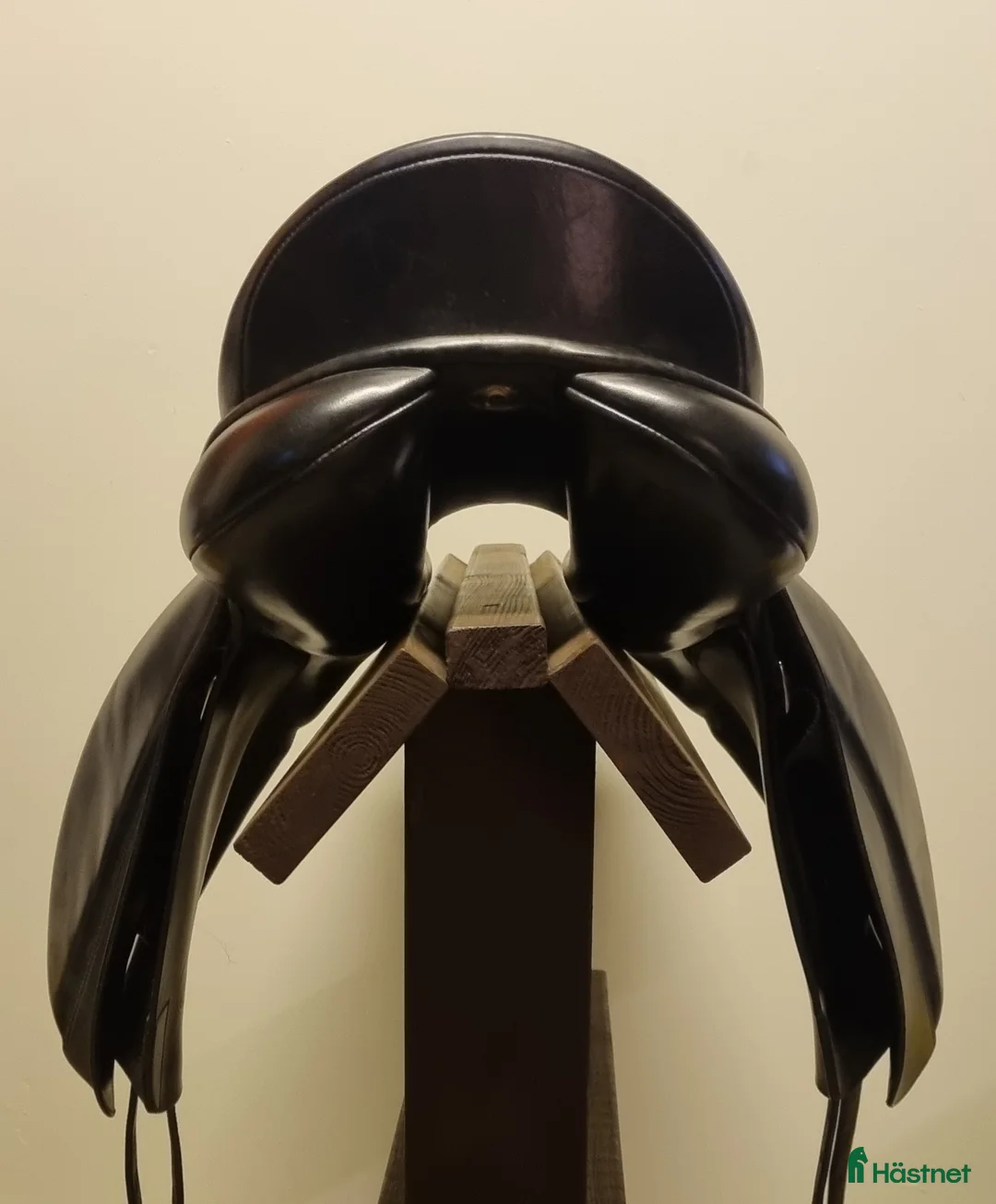 Sadlar hästutrustning till salu: Ullstoppad Bates Caprilli  i Allerum - Annons 3