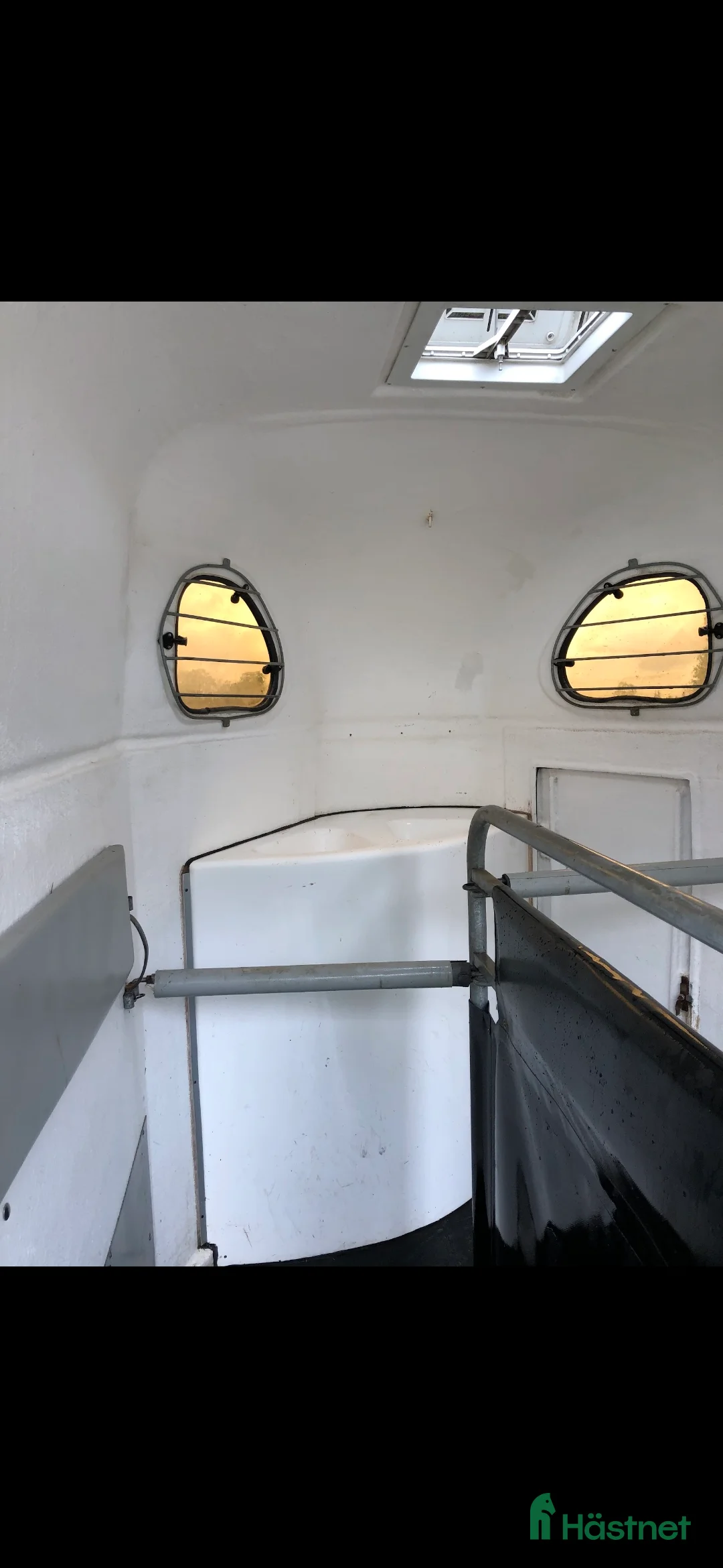 Hästtransporter  fordon & transport till salu: Stor & rymlig Cheval Liberty transport  - Annons 6