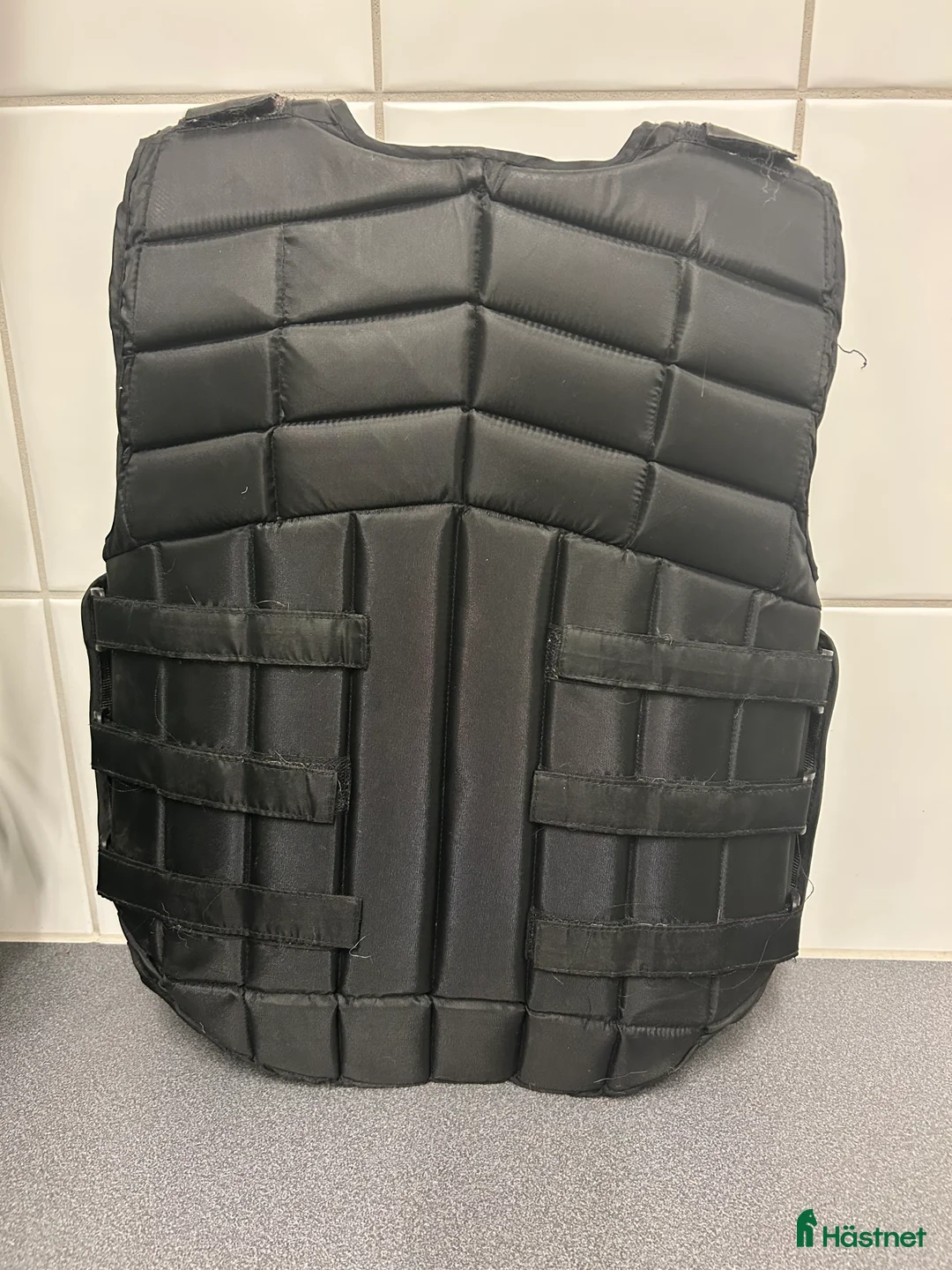 Säkerhetsvästar ryttarutrustning till salu: Säkerhetsväst säljes i Kungälv - Annons 2