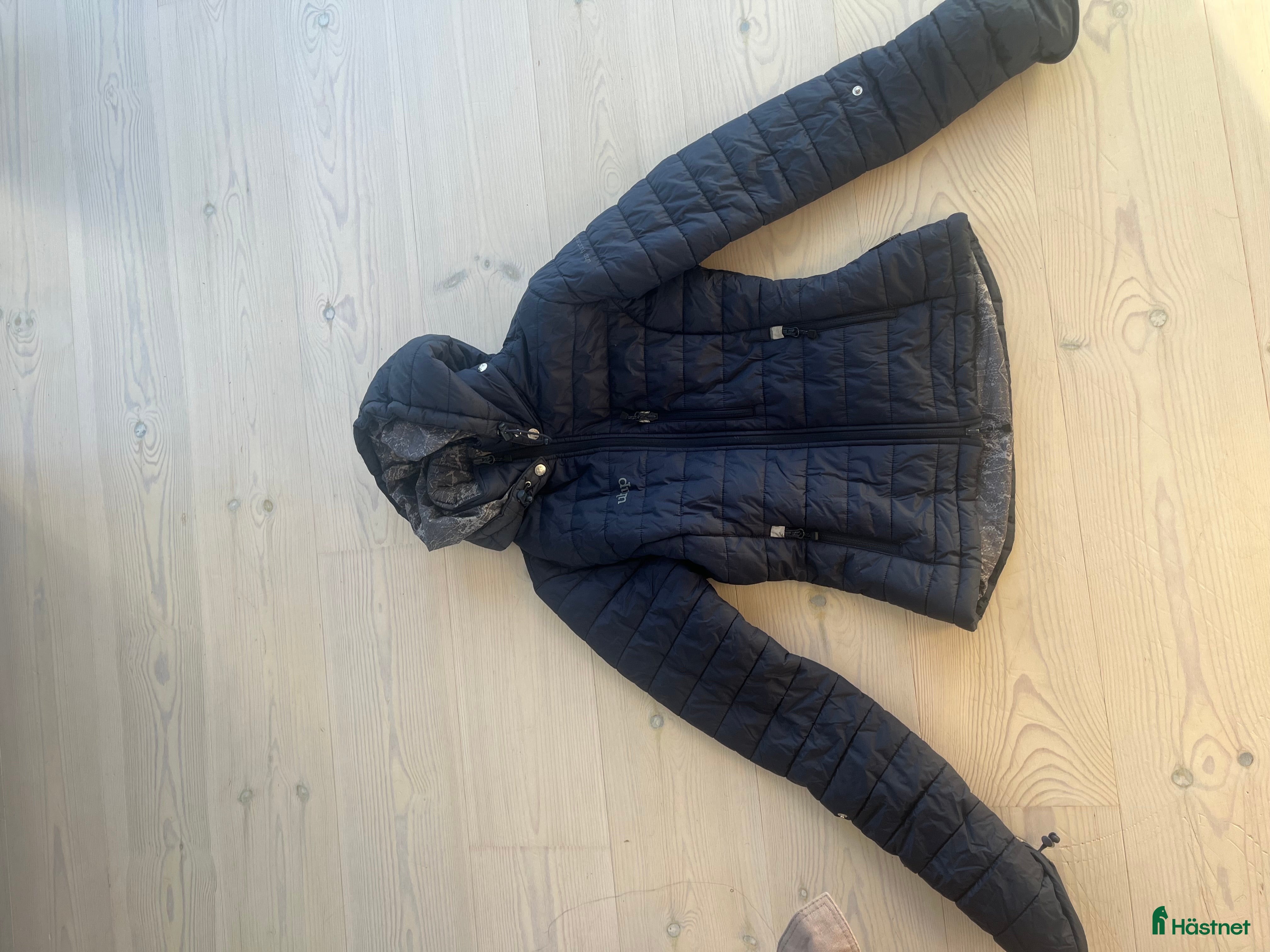 Jackor & Kavajer ryttarutrustning till salu: Uhip jacka - Annons 2