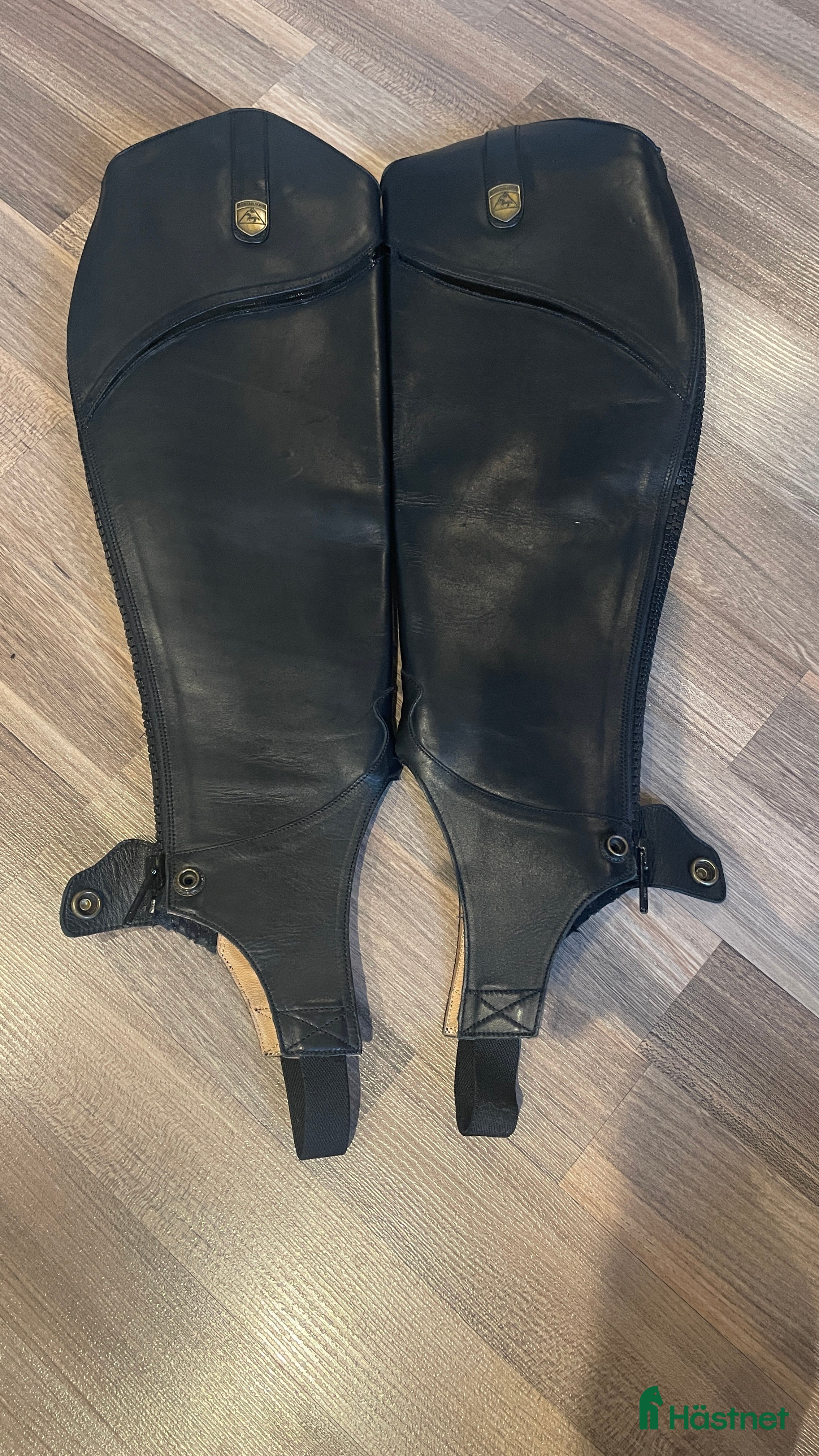 Ridstövlar ryttarutrustning till salu: Fina chaps från mountain horse i Huddinge - Annons 18