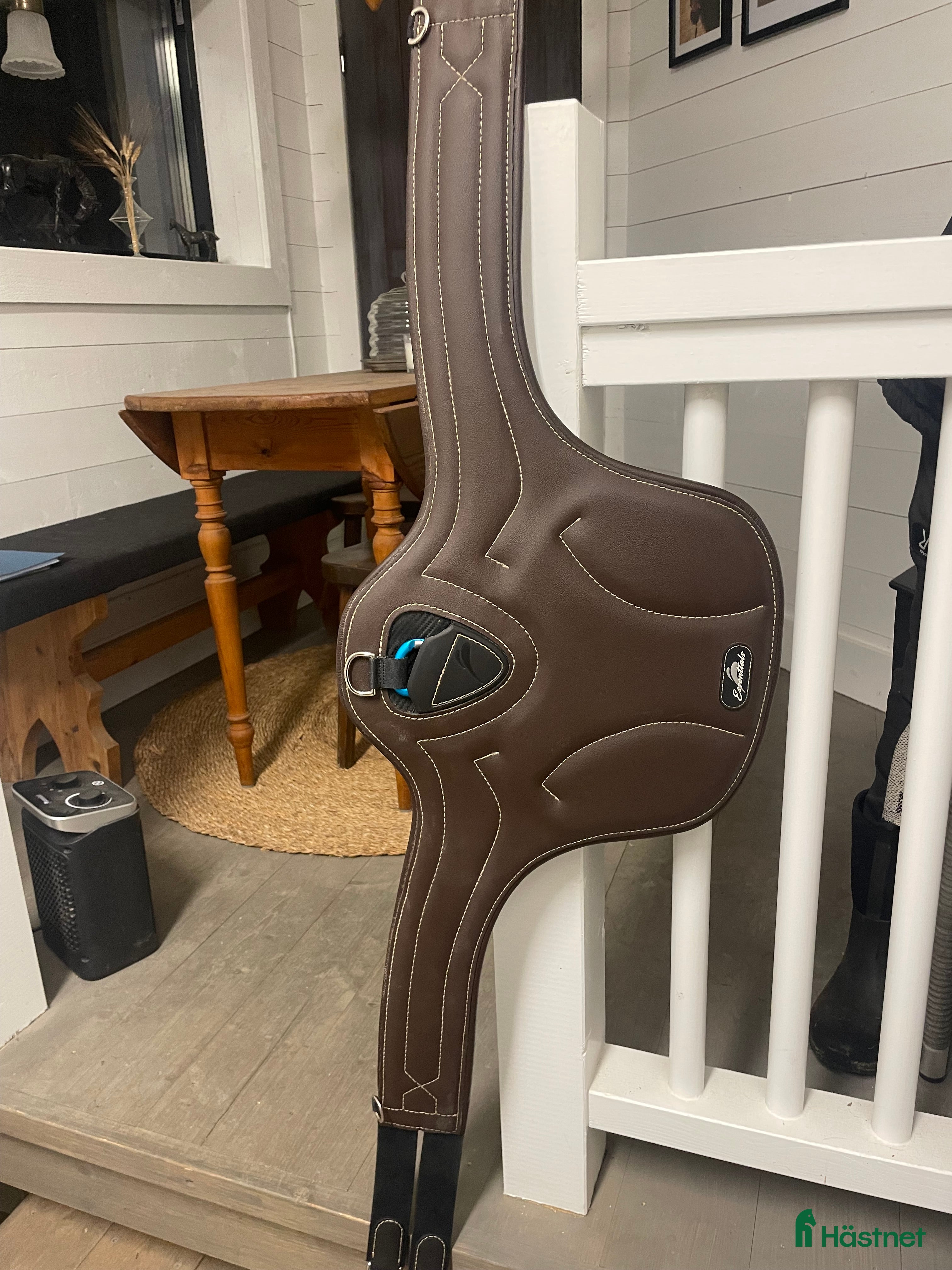 Sadeltillbehör hästutrustning till salu: Equick Essentials magplatta i Hedesunda - Annons 1