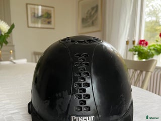 Hjälmar ryttarutrustning till salu: Svart Pikeur ridhjälm i Hunnebostrand - Annons 22