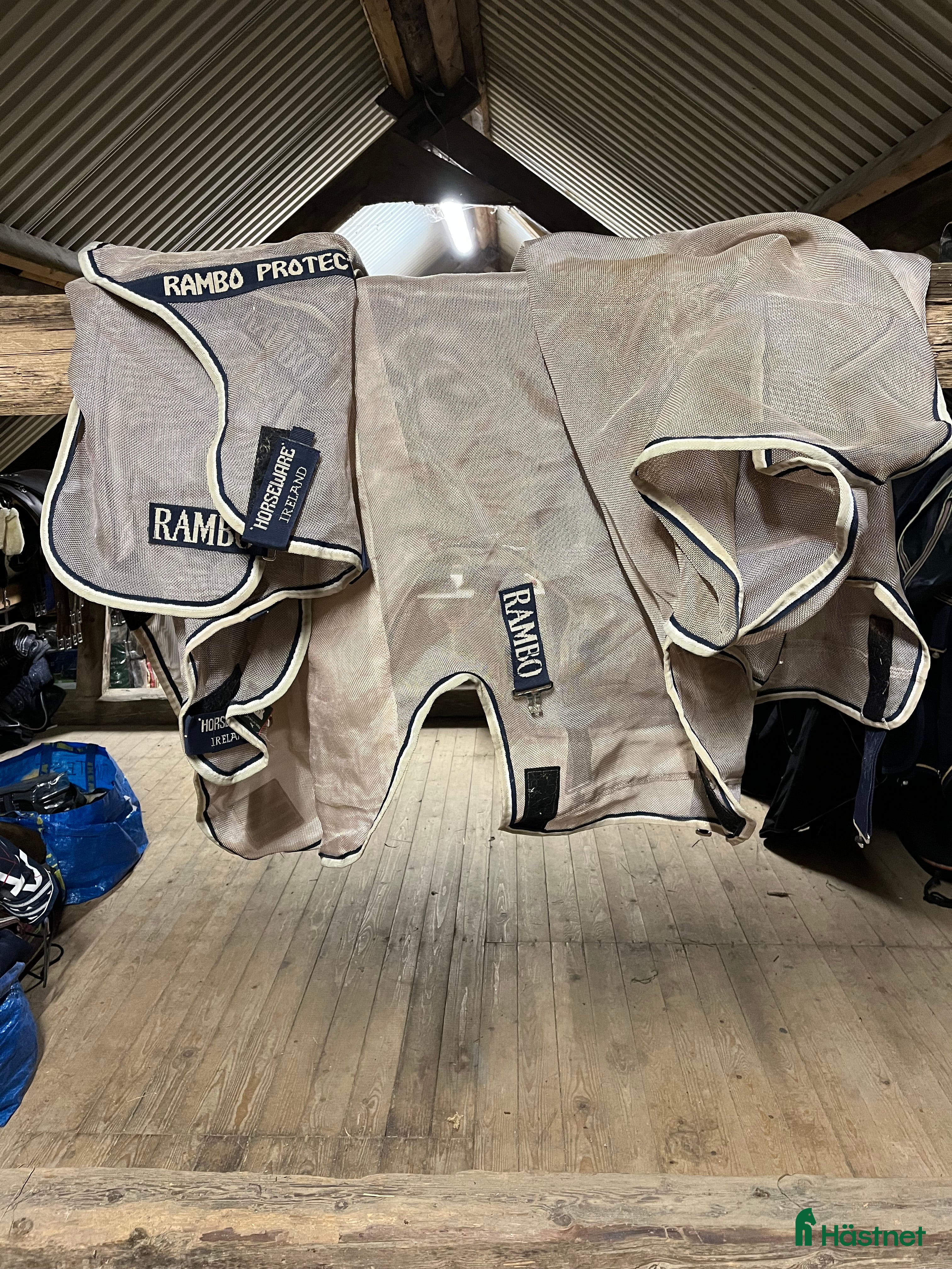 Täcken hästutrustning Rambo Protector flugtäcke med avtagbar hals - Annons 2