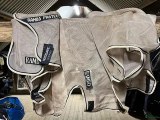Täcken hästutrustning Rambo Protector flugtäcke med avtagbar hals - Annons 6