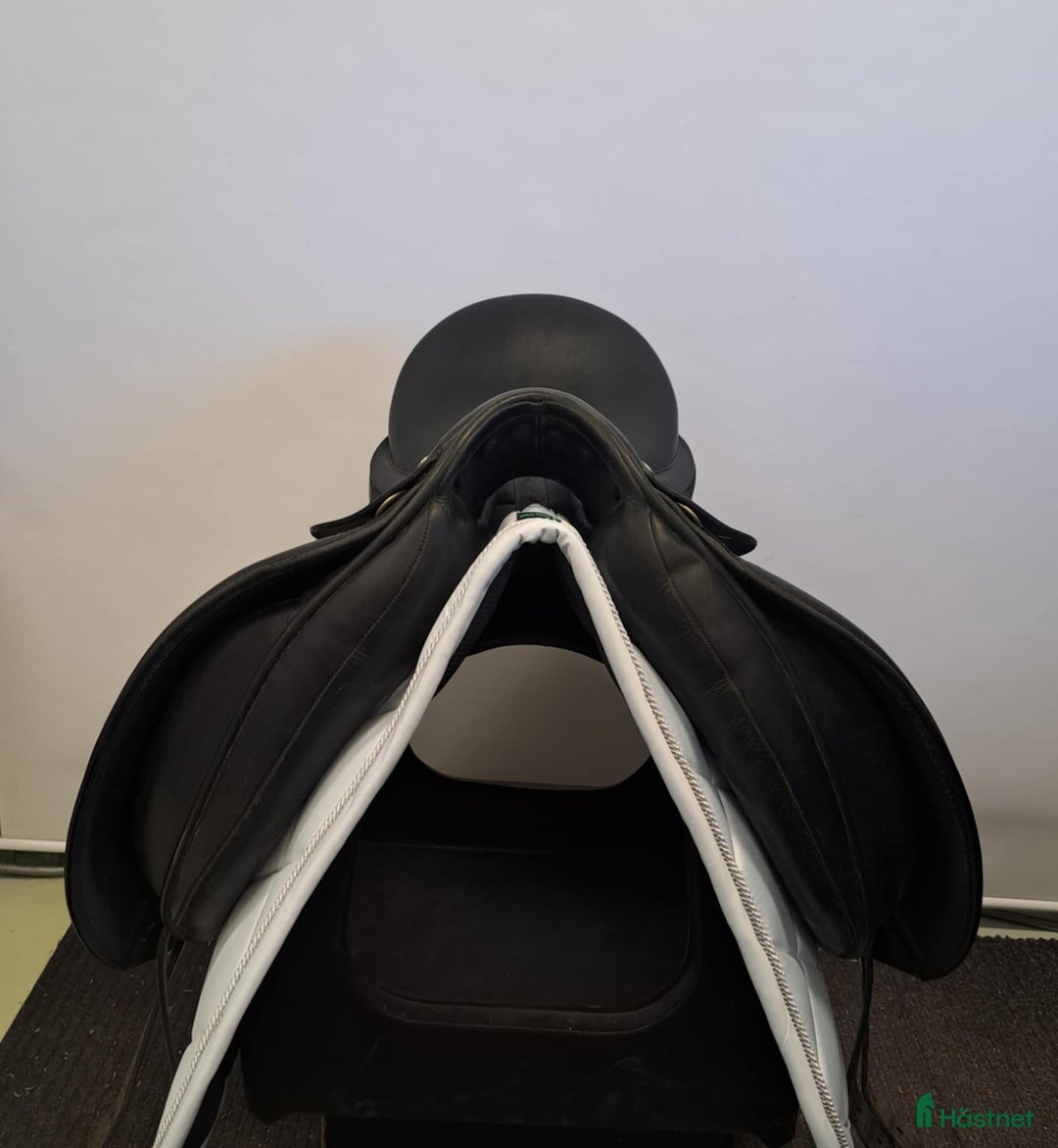 Sadlar hästutrustning till salu: Frank Baines Elegance i Färnäs - Annons 2