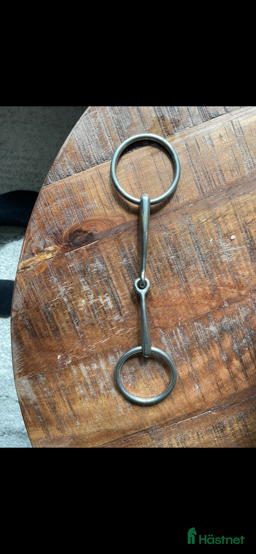 Bett hästutrustning till salu: Tvådelat bett med lösa ringar i Grimslöv - Annons 1