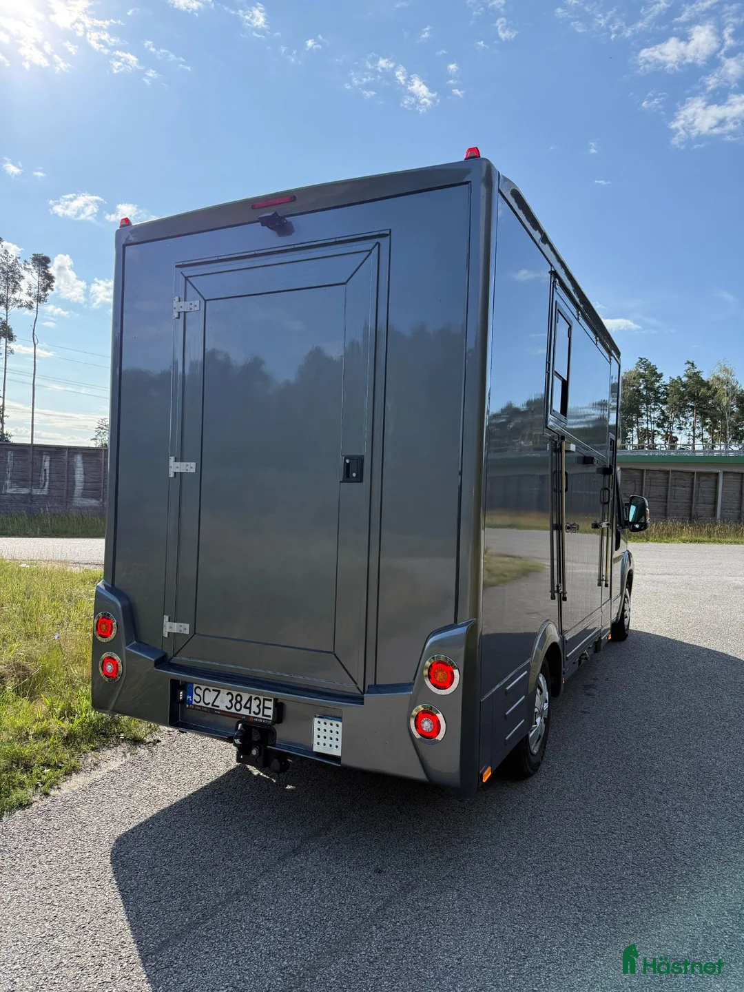 Hästtransporter  fordon & transport till salu: För transport av hästar Nybyggnation för hingstar i Stockholm - Annons 2