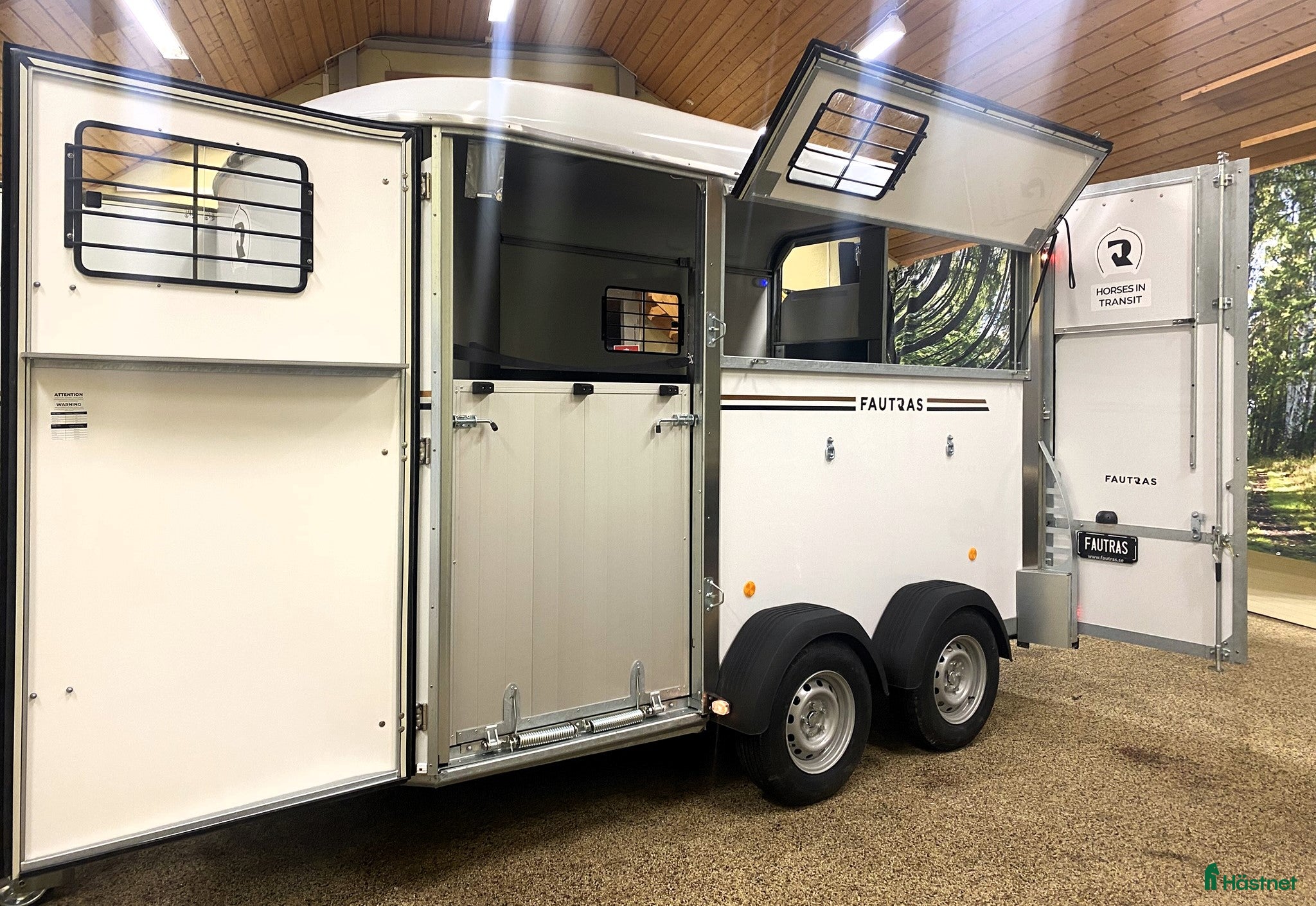 Hästtransporter  fordon & transport till salu: Oblic X2 -stor diagonallastad med sadelkammare - Annons 13